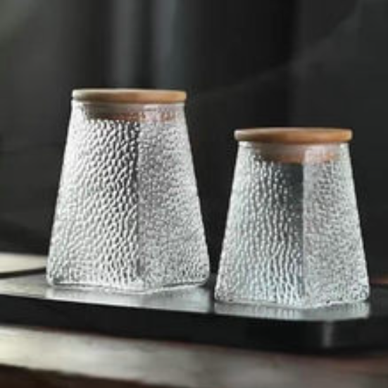 El clima se está volviendo más frío, manténgase abrigado y evite los resfriados.