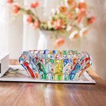 Productos de vidrio pintados a mano.