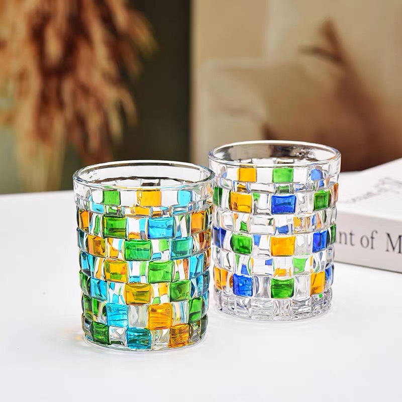 Vaso de cerveza de whisky creativo de estilo europeo con patrón de cuadros coloridos